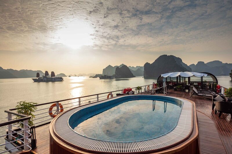 Orchid Premium Cruise - Có gì trong du thuyền sang trọng nhất vịnh Hạ Long