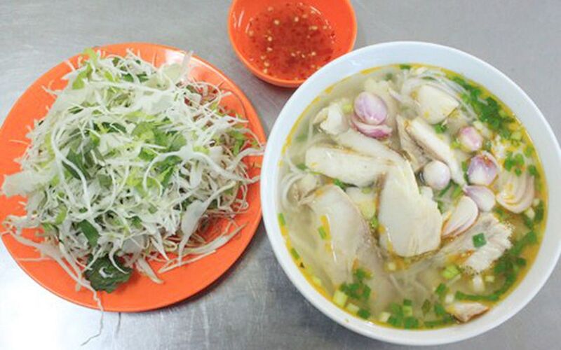 Top 6 quán bánh canh chả cá Phú Quốc ngon nhất không thể bỏ qua
