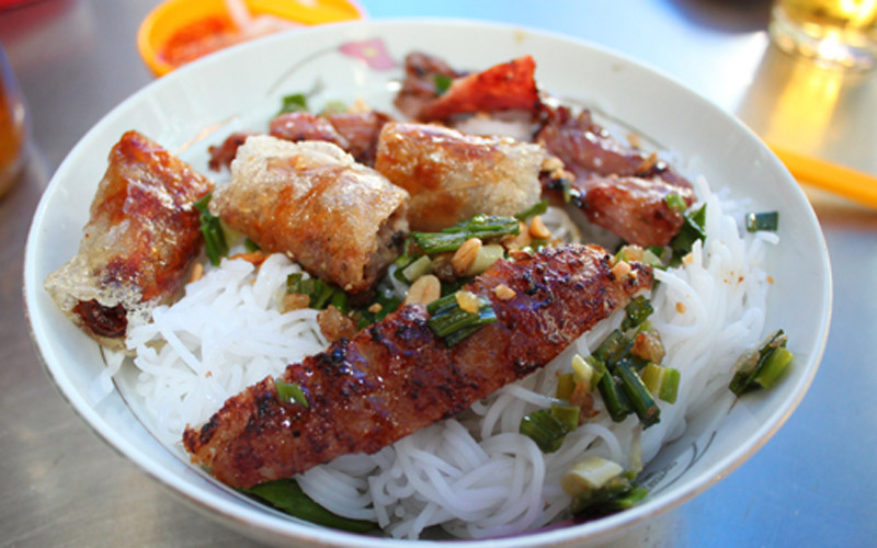 Chú Quảng - Bún Thịt Nướng & Bánh Bèo Đà Nẵng