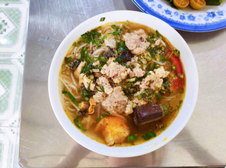 Bún riêu cua Đà Nẵng - Top 13 quán nổi tiếng xứ Đà Thành