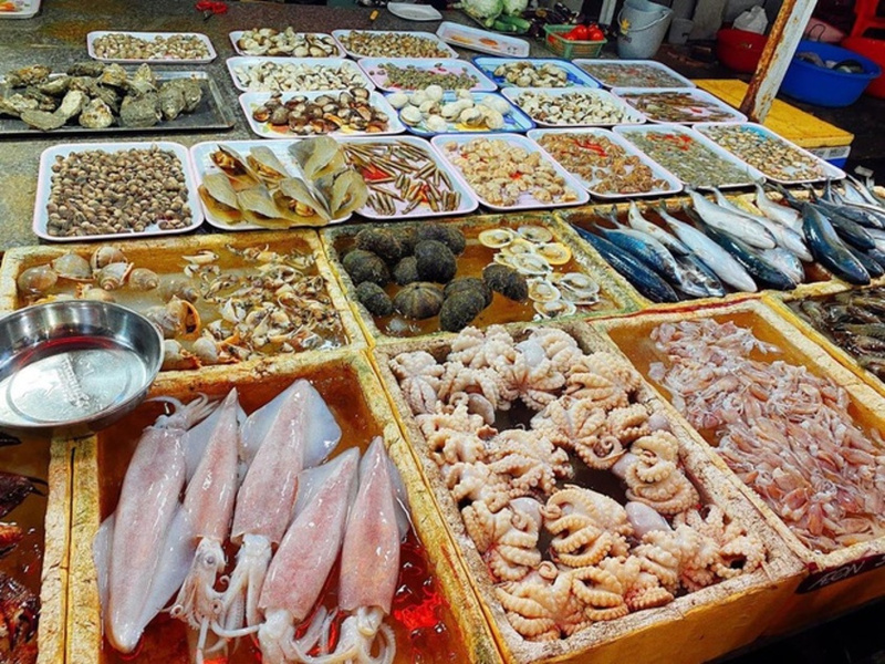 Có gì ở chợ Cầu Sấu Phú Quốc? 