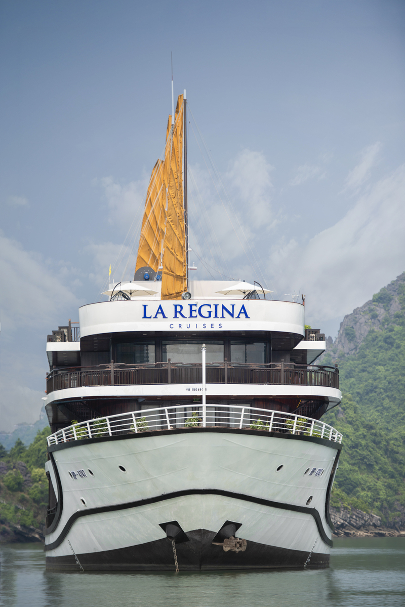 Review chi tiết về hệ thống du thuyền La Regina Legend Cruise