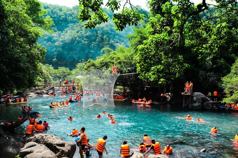 Khám phá suối nước Moọc - Địa điểm du lịch hấp dẫn tại Quảng Bình