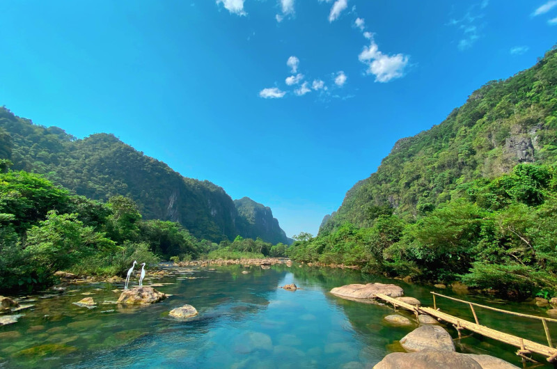 Khám phá suối nước Moọc - Địa điểm du lịch hấp dẫn tại Quảng Bình