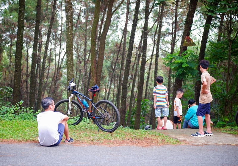 Trải nghiệm đạp xe và cắm trại ngay trên đồi