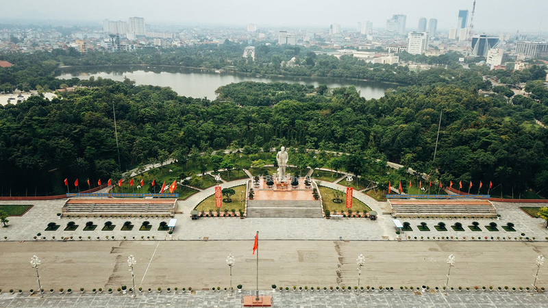 Quảng Trường Hồ Chí Minh - Điểm check in nổi tiếng ở Nghệ An