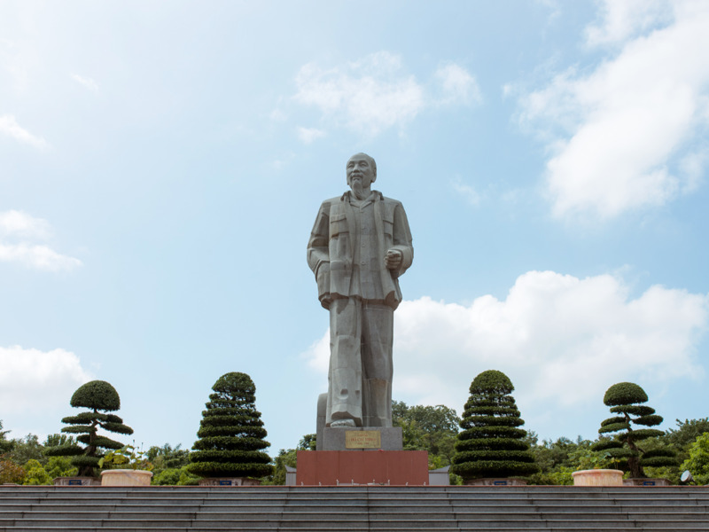 Quảng Trường Hồ Chí Minh - Điểm check in nổi tiếng ở Nghệ An