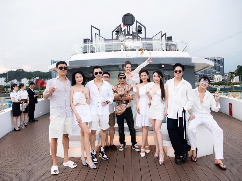 Saquila Yacht - Hải trình ấn tượng nhất nhì Vịnh Hạ Long