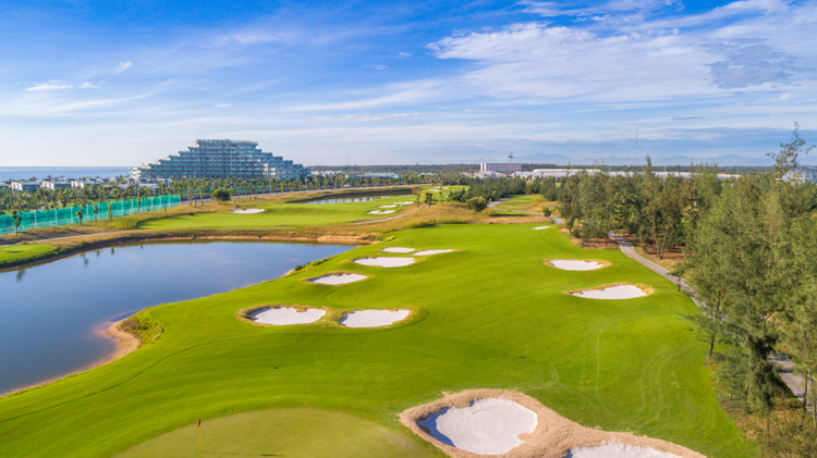 Review sân golf Vinpearl Nam Hội An - Khu giải trí hấp dẫn không thể bỏ lỡ