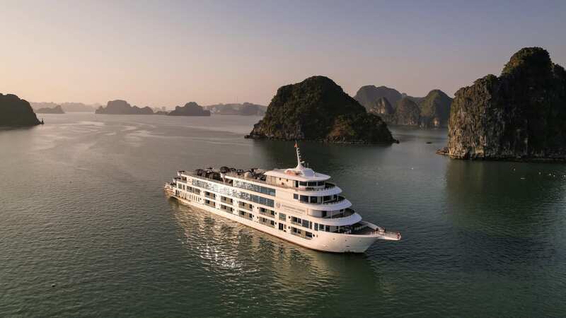 Ambassador Cruise Daily - Du thuyền 6 sao sạng trọng bậc nhất