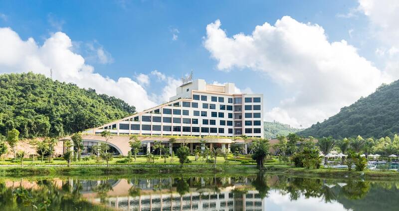 Mường Thanh Diễn Lâm - Khách sạn 5 sao ngay trong khu sinh thái