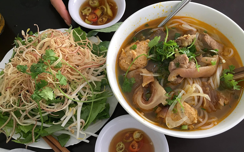 Bún bò Sài Gòn - Sự hòa nhập của ẩm thực xứ Huế