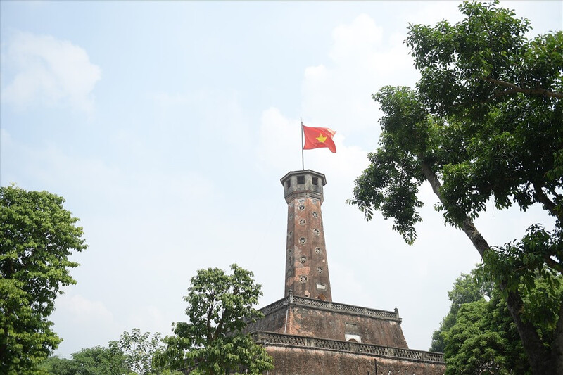 Cột cờ Hà Nội - Di tích lịch sử nổi tiếng có giá trị của thủ đô