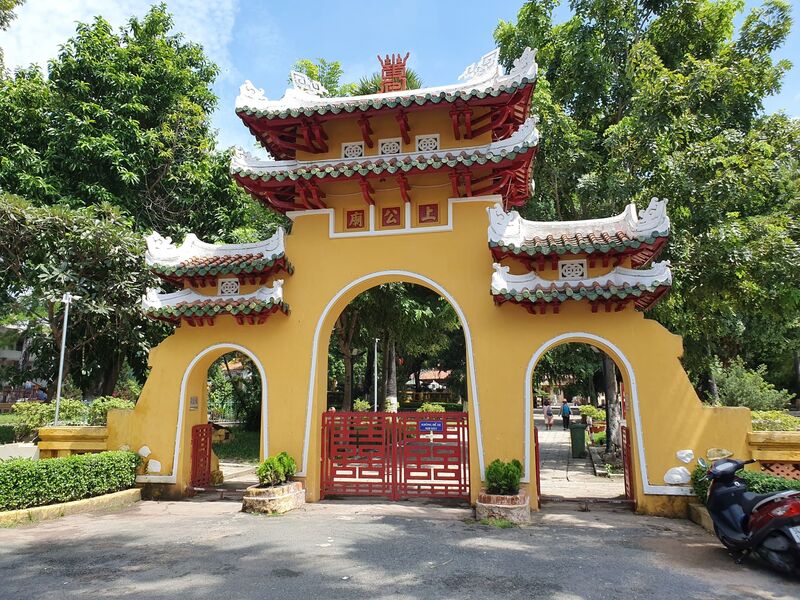 Lăng Ông Bà Chiểu - Khám phá công trình kiến trúc lâu đời của Sài Thành