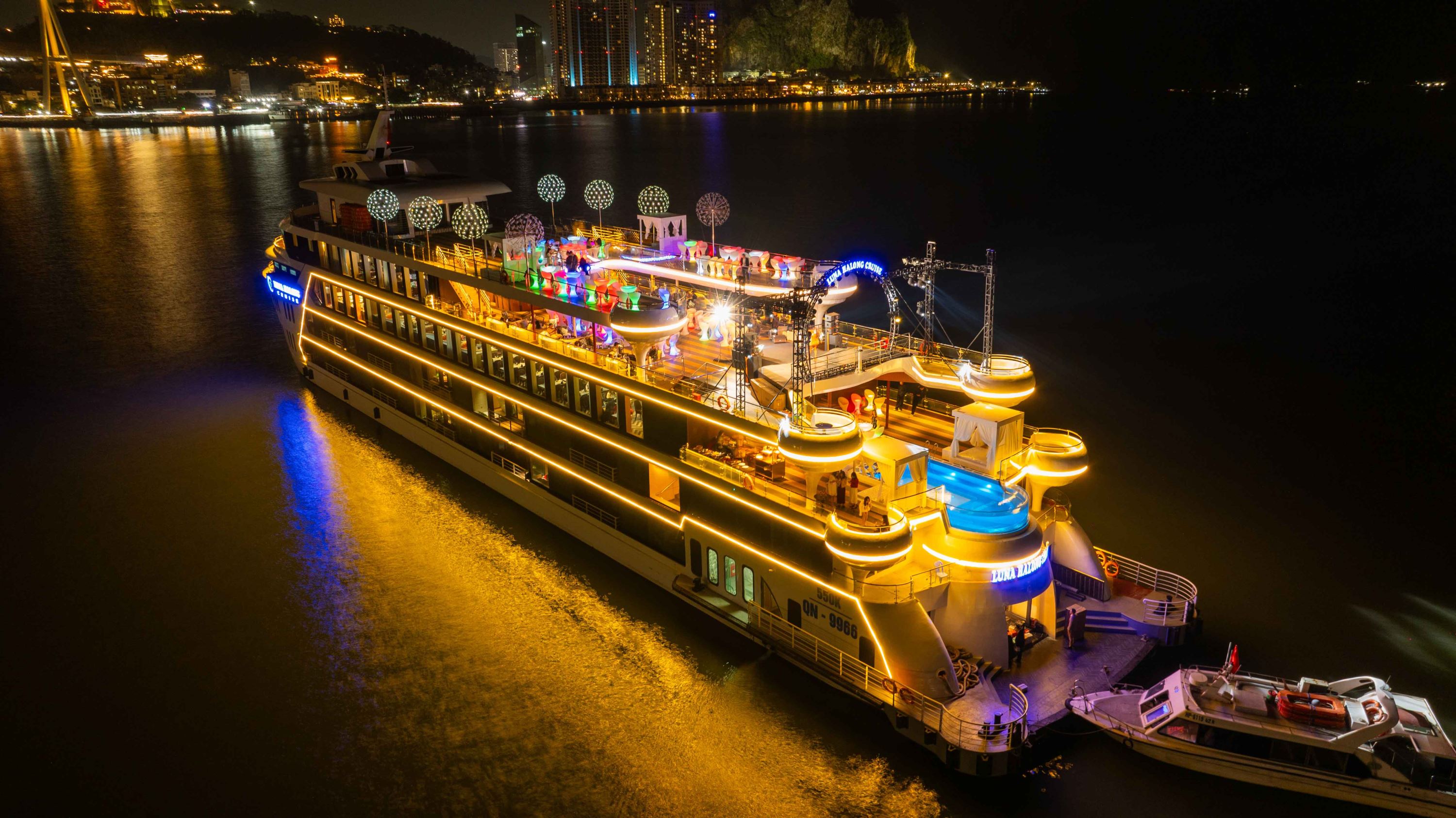 Luna Cruise Hạ Long - Trải nghiệm kỳ nghỉ hoàng gia