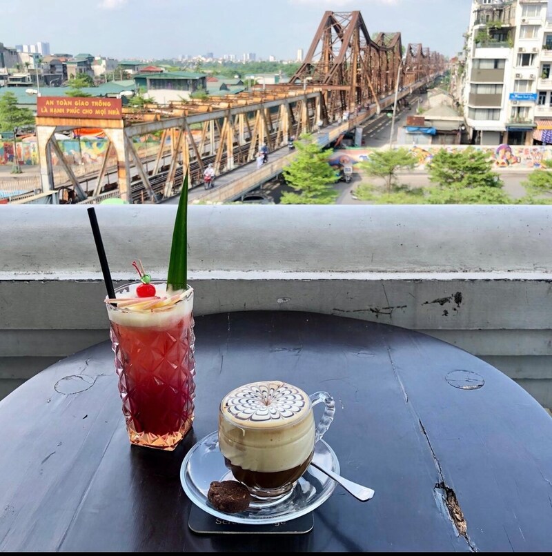 Top 10 quán cafe rooftop Hà Nội nổi tiếng view xịn đẹp mê mẩn