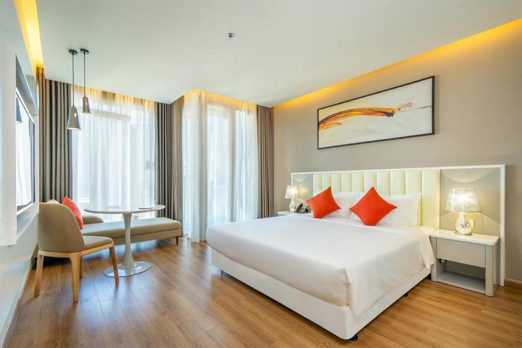 Phát Linh Hotel Hạ Long - Khách sạn 5 sao có view siêu đẹp 