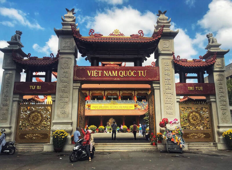 Việt Nam Quốc Tự - Địa điểm du lịch tâm linh đáng ghé thăm ở Sài Gòn