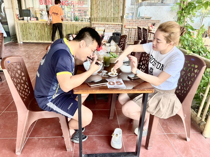 Quán ăn sáng ngon Sầm Sơn - Bún phở Ông Phu gia truyền since 1978
