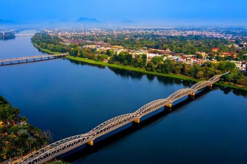 Sông Hương Huế - Dải lụa vắt quanh thành phố Huế