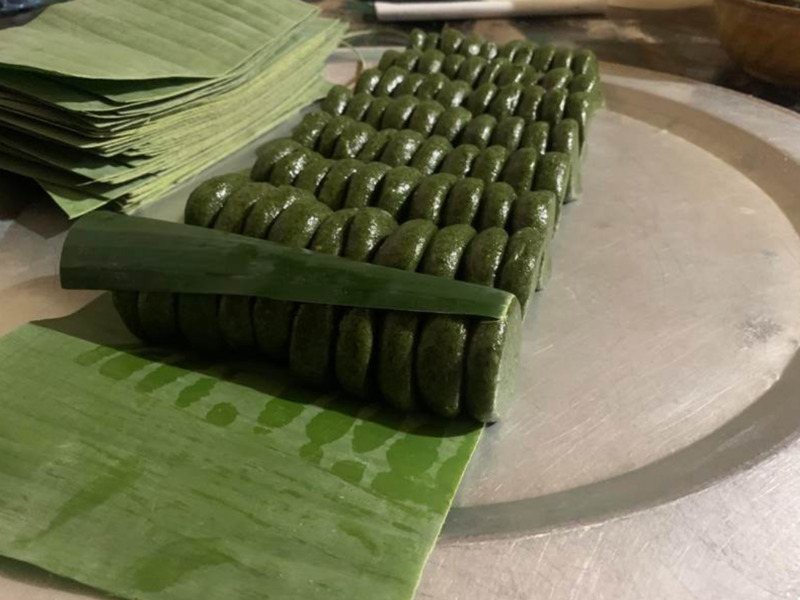 Thưởng thức món quà đặc sản bánh ngải Lạng Sơn 