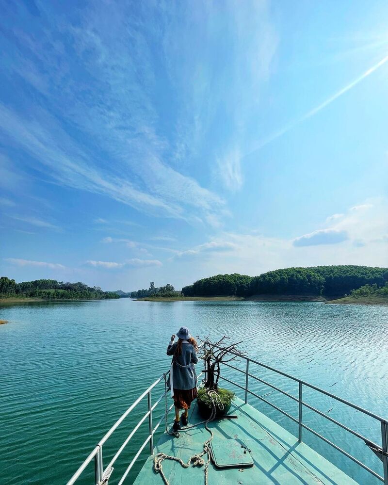 Hồ Thác Bà - Chiêm ngưỡng vẻ đẹp bình yên tại Yên Bái