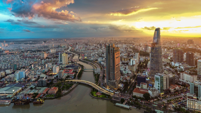 Sài Gòn tháng 8 - Kinh nghiệm khám phá thành phố không ngủ
