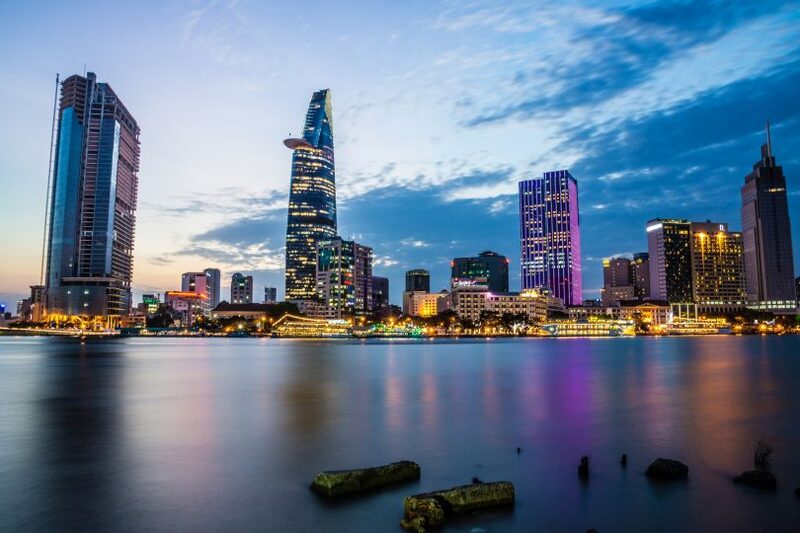 Sài Gòn tháng 12 - Khám phá mùa nắng của thành phố “không ngủ”