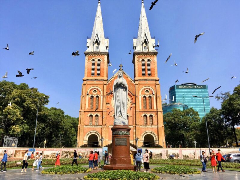 Sài Gòn tháng 6 - Khám phá vẻ đẹp nổi bật của thành phố hoa lệ