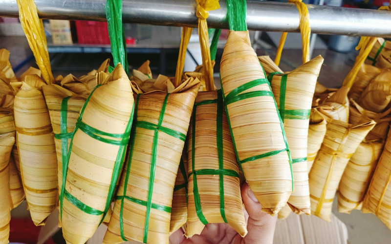 Bánh Dừa Bến Tre - Lưu Luyến Hương Vị Đặc Sản Xứ Dừa