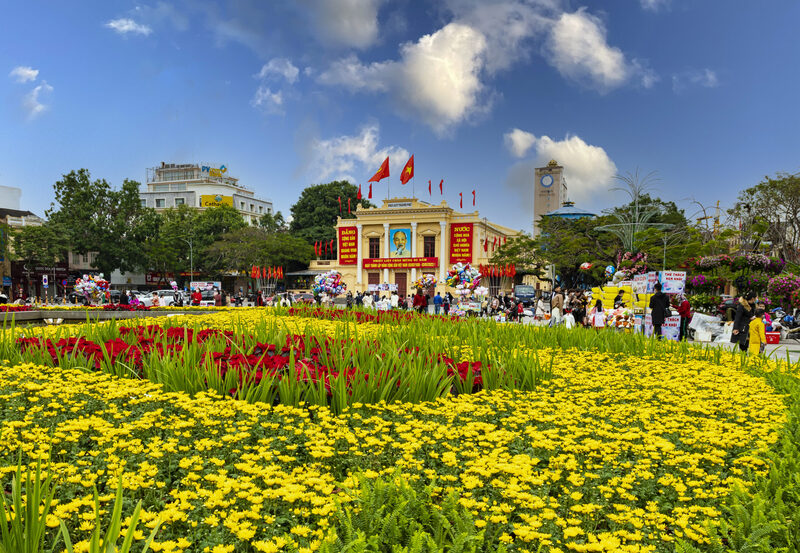 Hải Phòng tháng 5 - Khám phá thành phố Hoa Phượng Đỏ đầy màu sắc