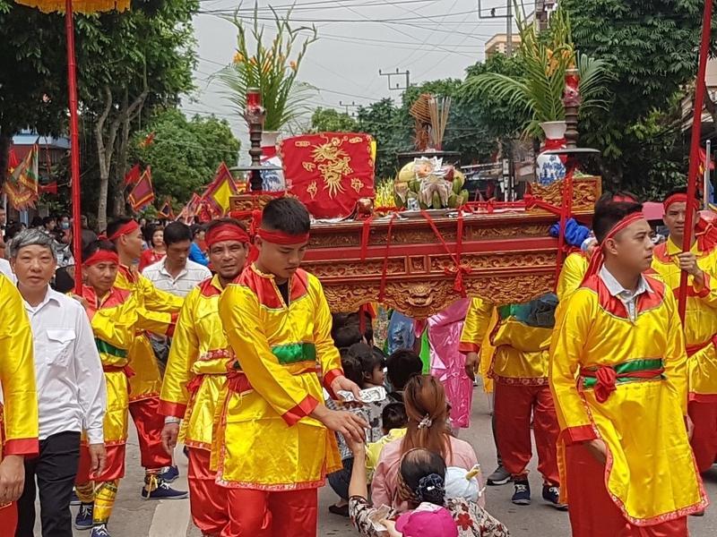Khám phá những điểm thú vị của lễ hội miếu Vua Bà Quảng Yên