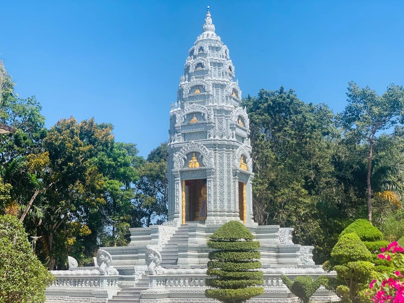 Chùa Som Rong - Ngôi chùa sở hữu kiến trúc ấn tượng nhất Sóc Trăng