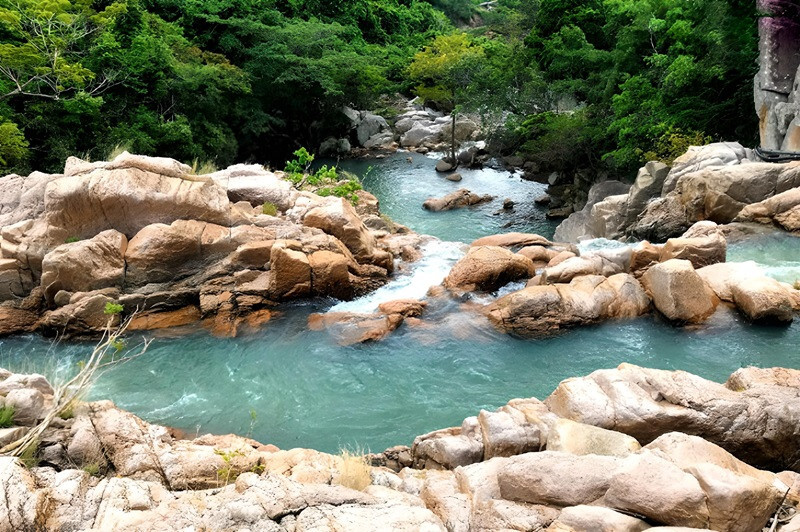 Suối Lồ Ồ - Chill chill cuối tuần tại điểm đến Ninh Thuận