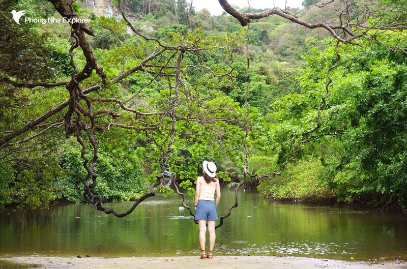 Bãi Suối Nóng - viên ngọc ẩn giữa lòng thiên nhiên hoang sơ