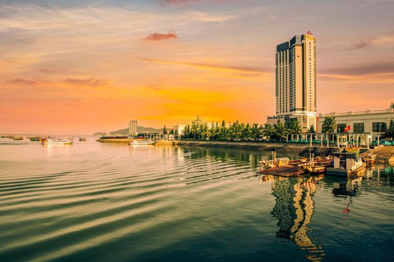 Sea Stars Hotel Hạ Long - Nghỉ dưỡng sang trọng, tầm nhìn triệu đô