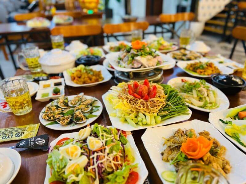 Điểm danh top 13 quán buffet Phú Quốc siêu ngon, giá hợp lý 40 Buffet Phú Quốc
