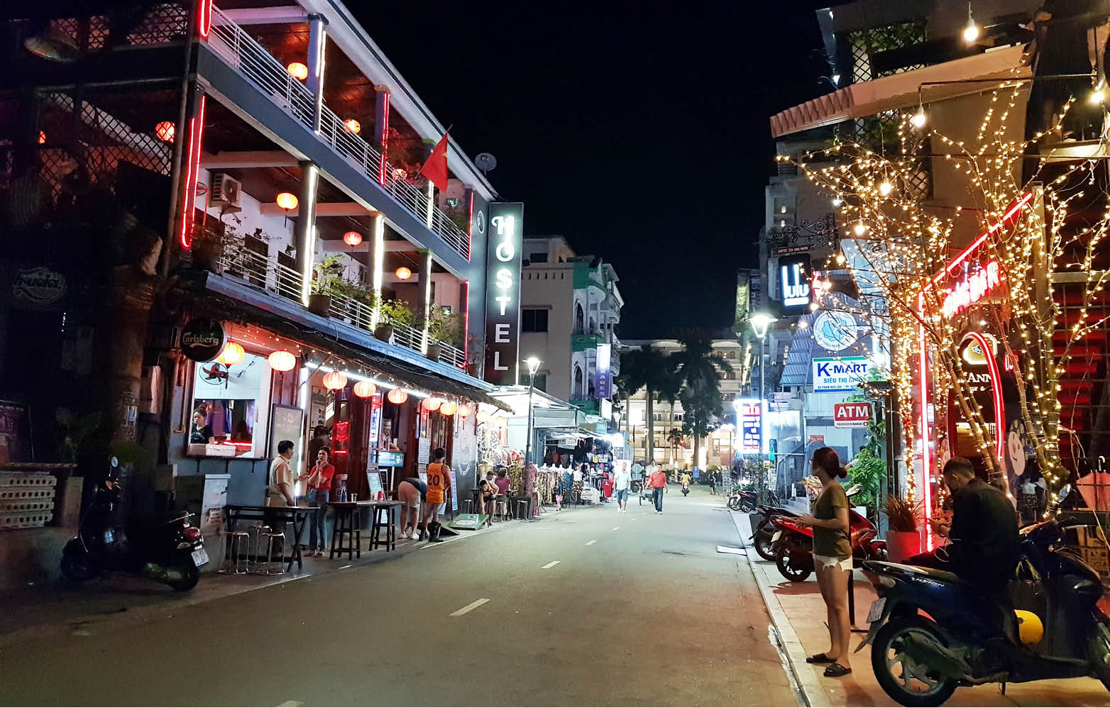 Phố Tây Huế - Điểm đến sôi động và náo nhiệt tại cố đô 17 Phố Tây Huế