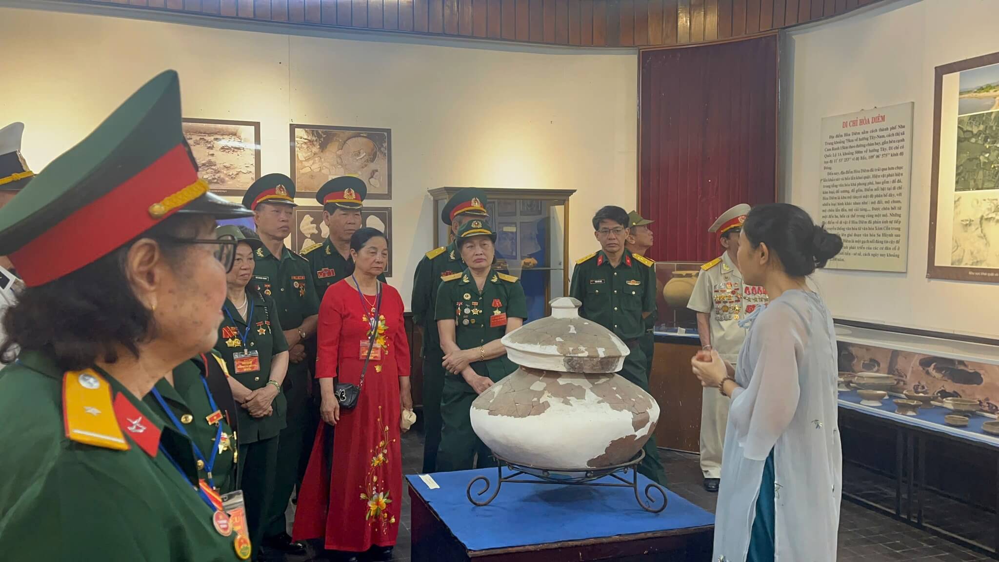 Bảo tàng đón các cựu chiến binh tham quan