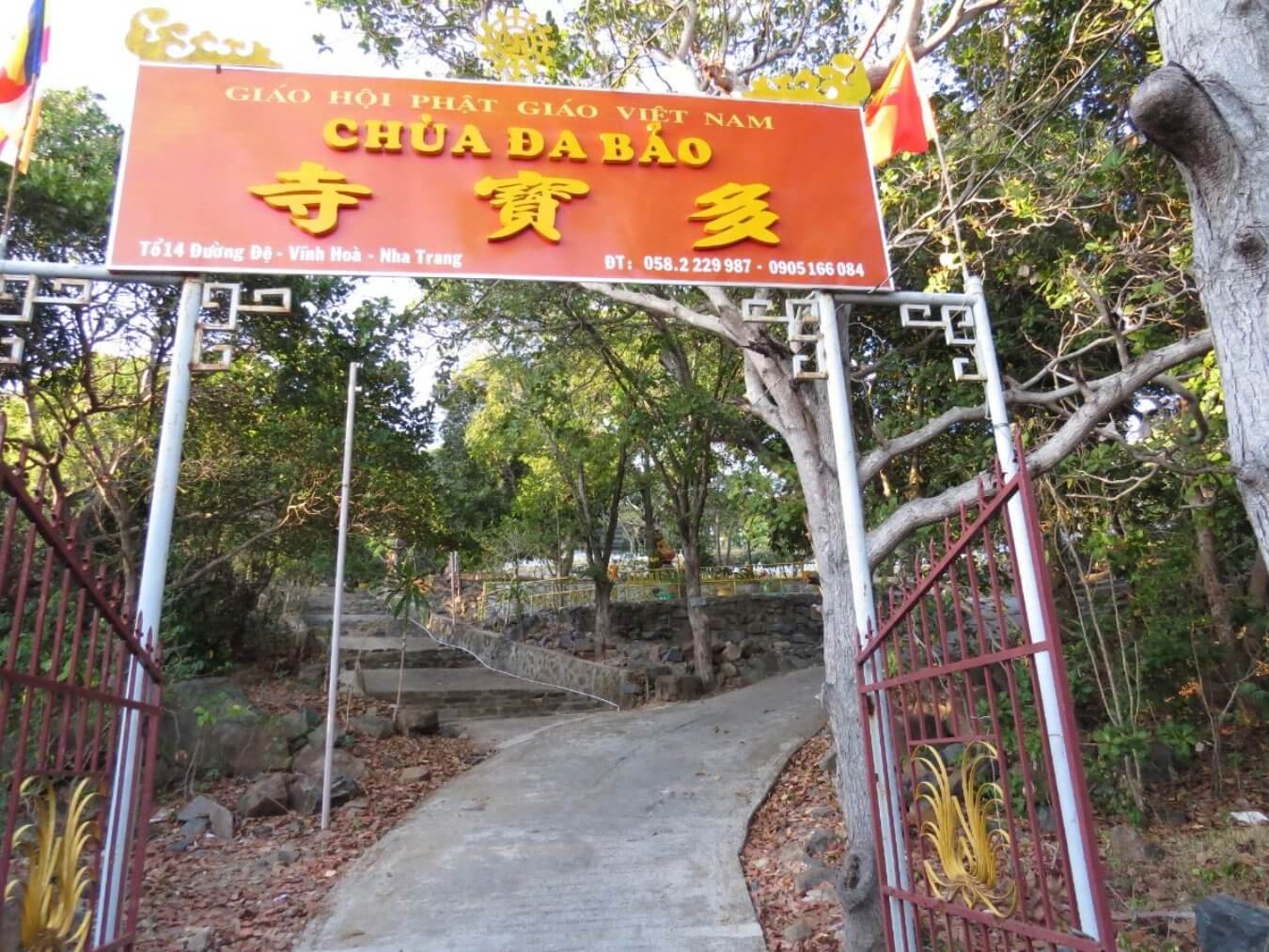 Đường lên chùa Đa Bảo Nha Trang