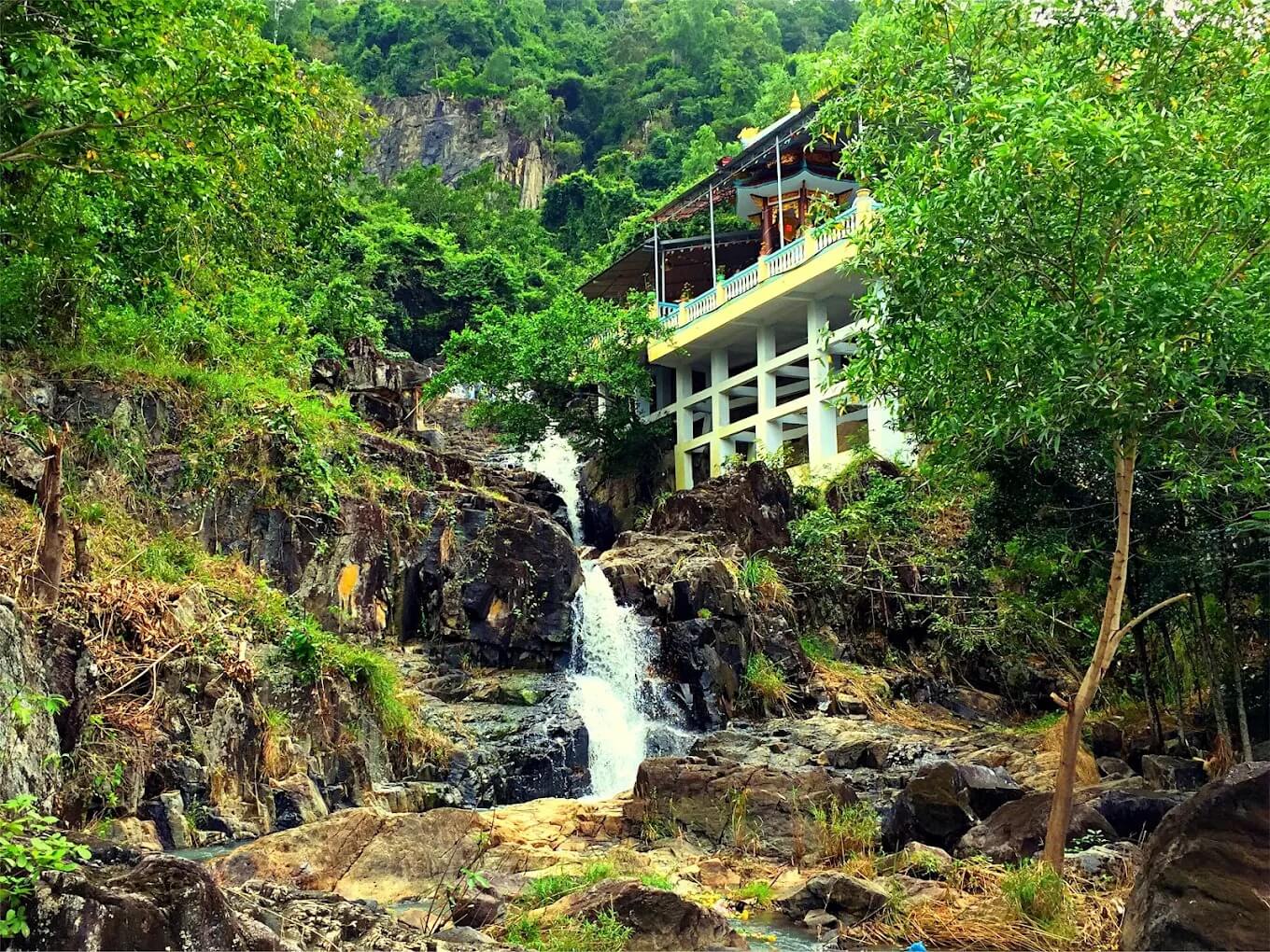 Chùa Suối Đổ Nha Trang – Hành trình chiêm bái giữa non nước linh thiêng