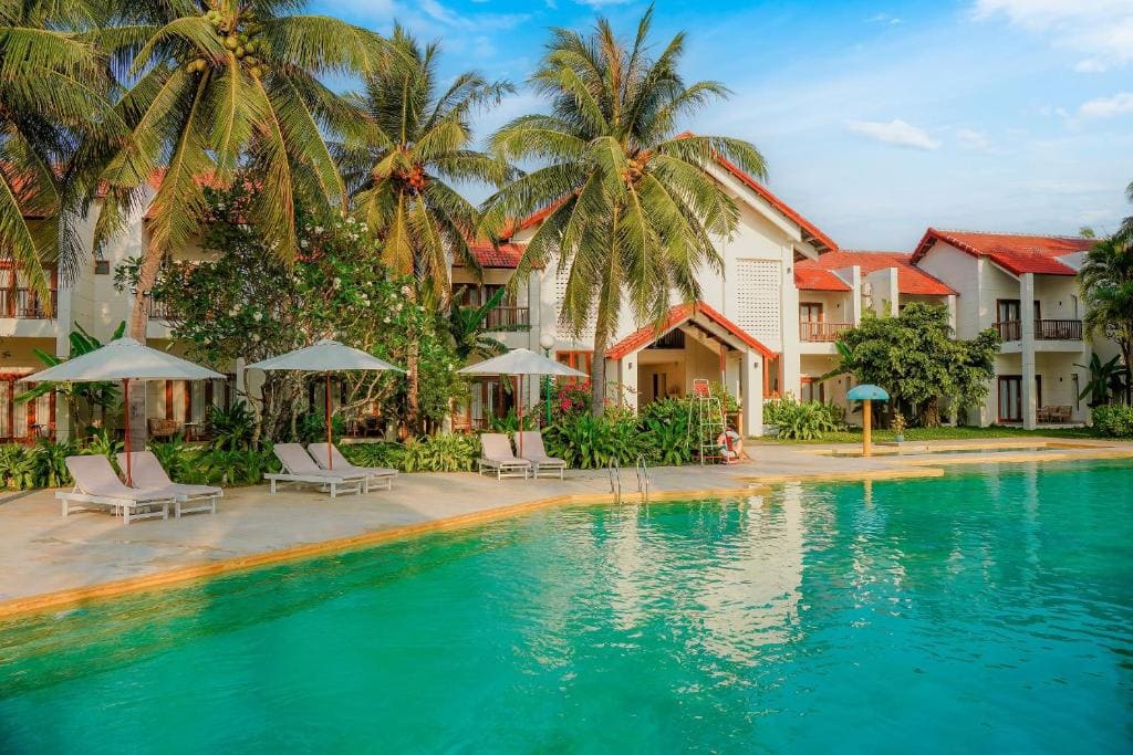 Resort ven biển, tiện nghi đầy đủ, dịch vụ đa dạng