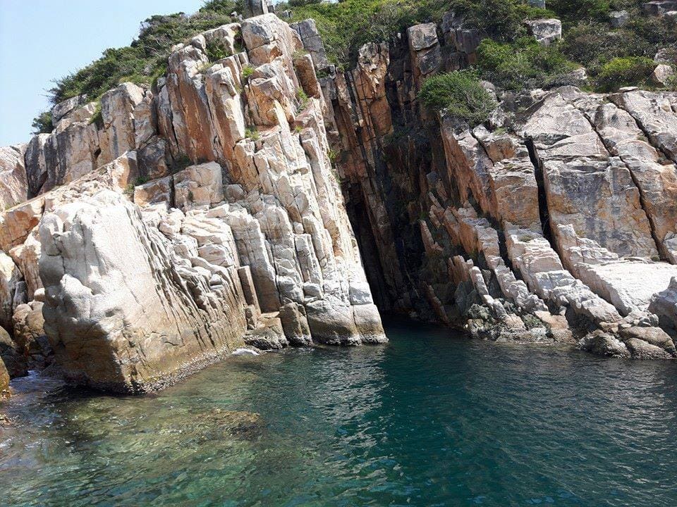 Ghềnh đá Khải Lương tuyệt đẹp, nơi biển trời giao hòa