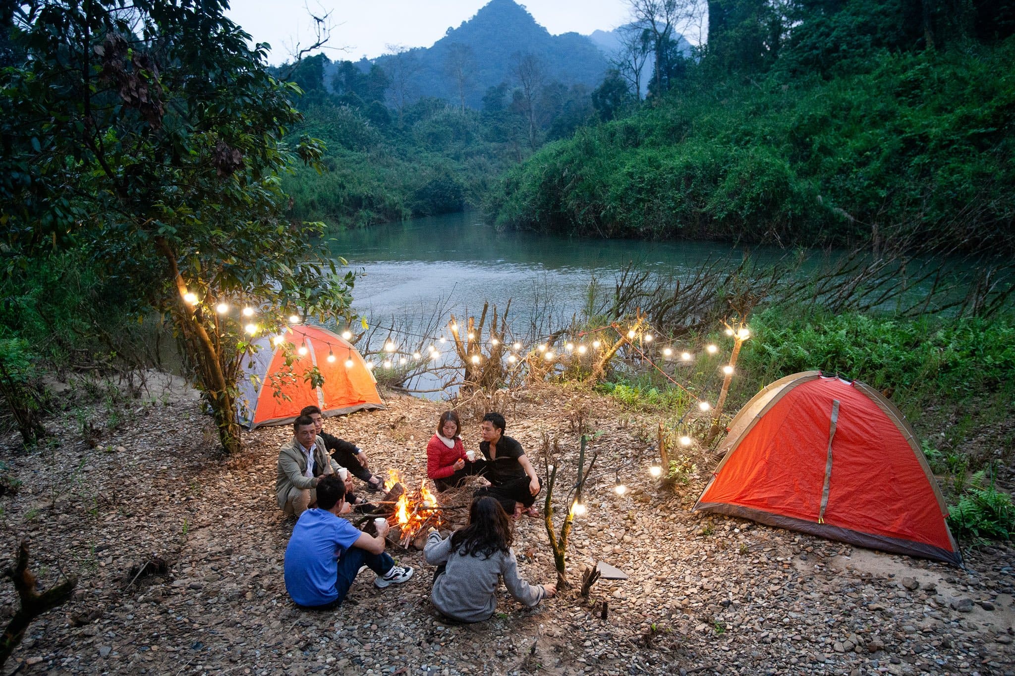 Cắm trại cùng gia đình trong vườn quốc gia