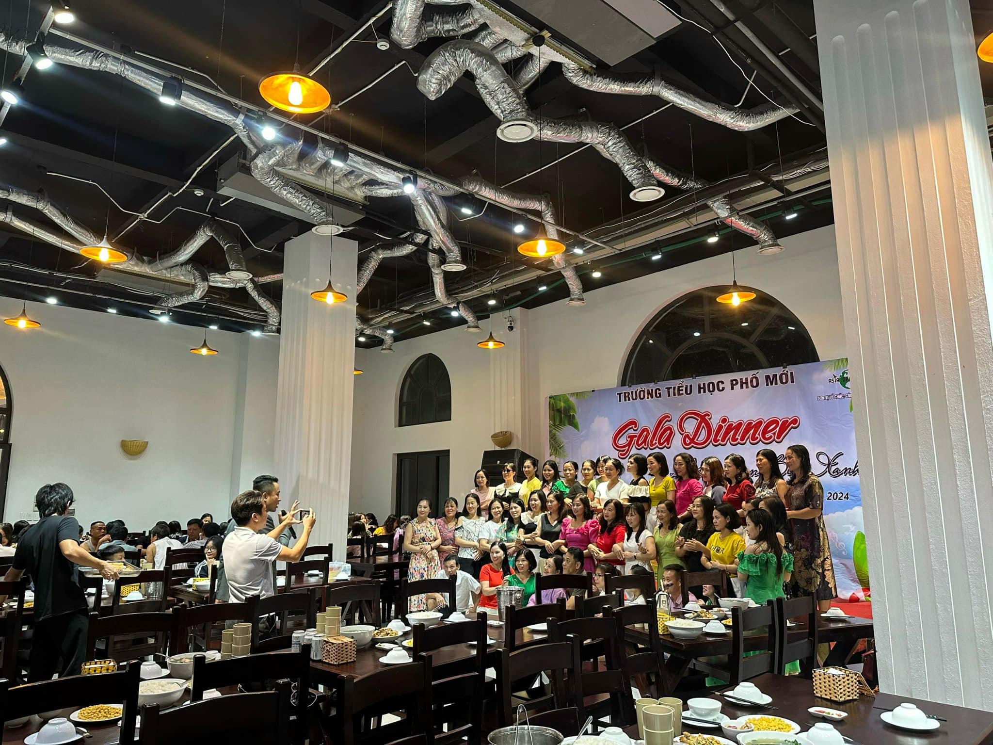 dia diem to chuc su kien tai van don 1