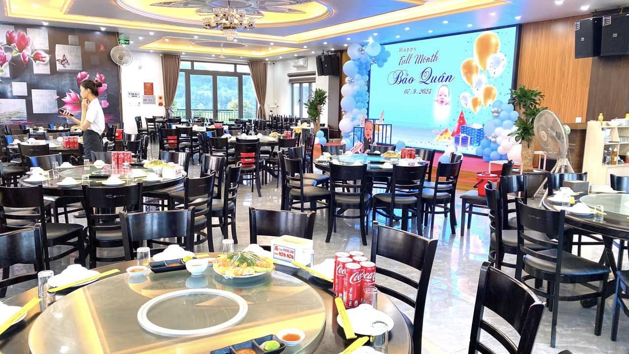 nha hang to chuc su kien gan khu du lich phuong dong van don 14